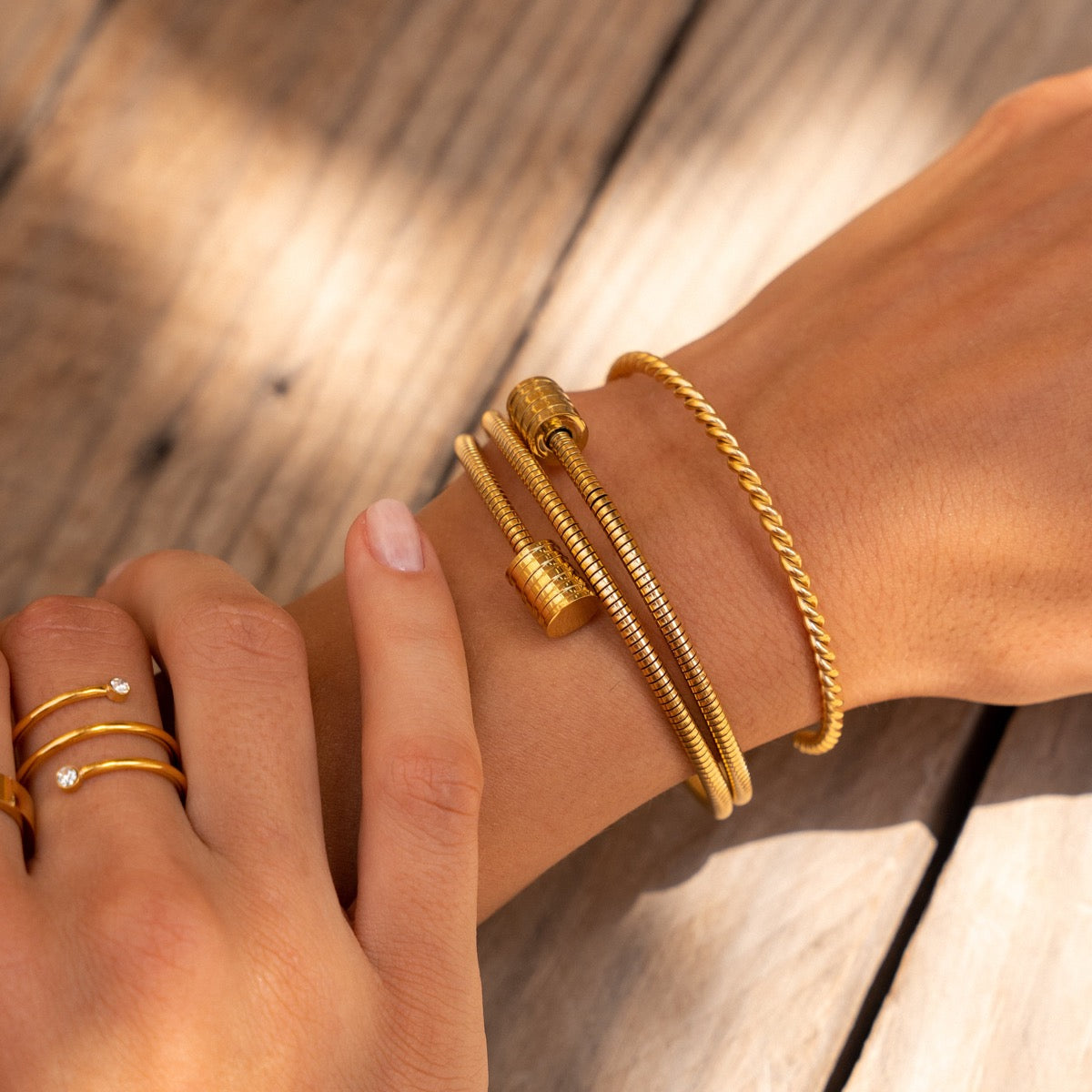 Bracelete Espiral Banhado a Ouro 18k