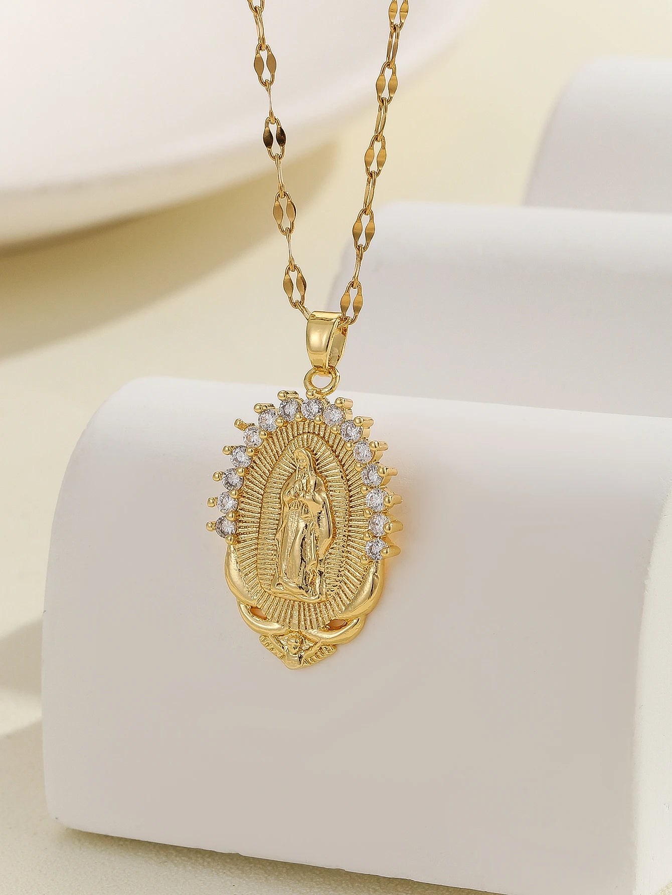 Colares com Pingente Virgem Maria Banhado a Ouro 18K