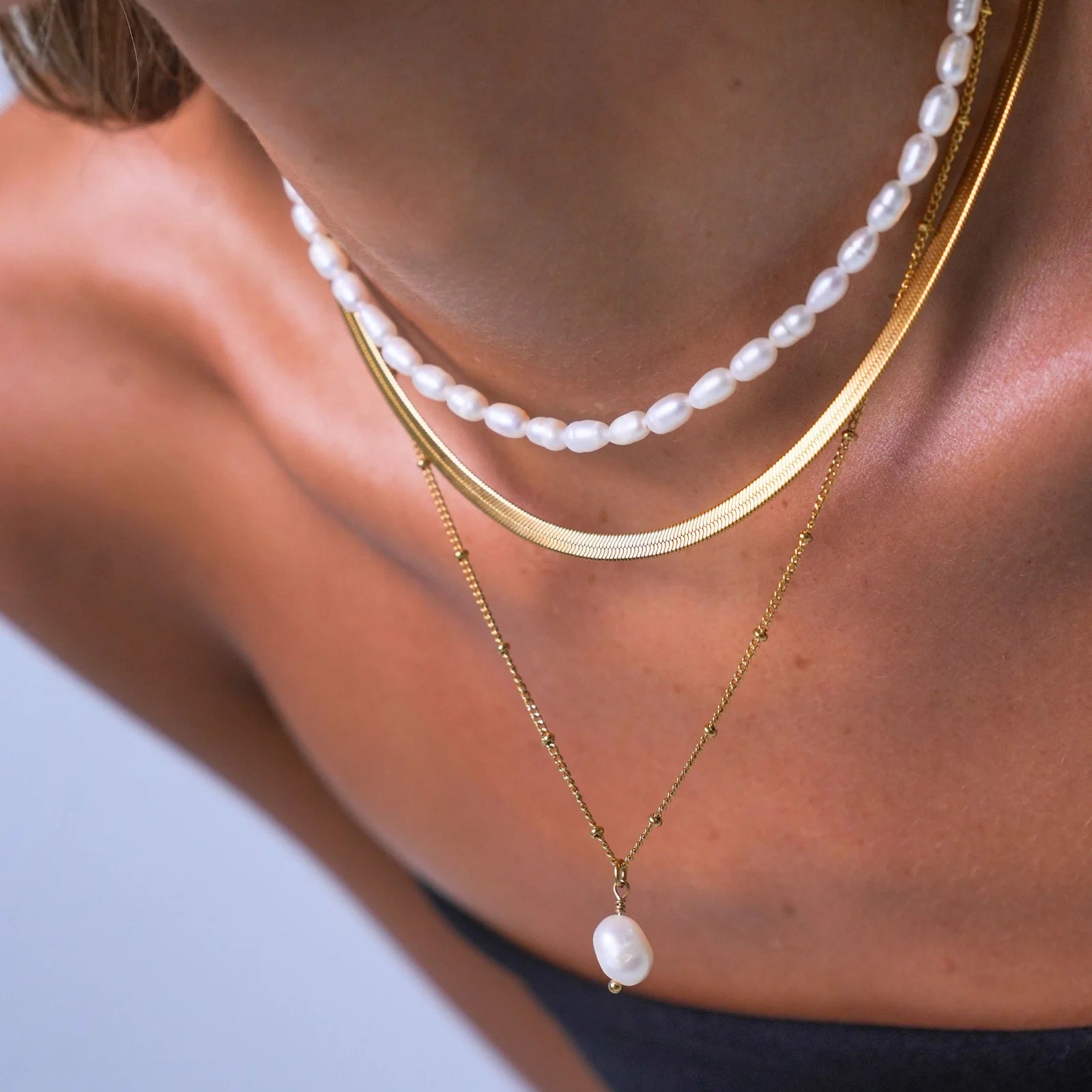 Colar Lume Triplo com Pérolas Banhado a Ouro 18k