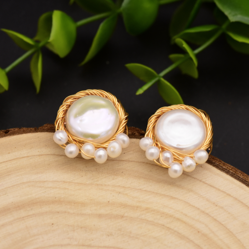 Brinco com Pérolas Barrocas Naturais Banhado a Ouro 18k